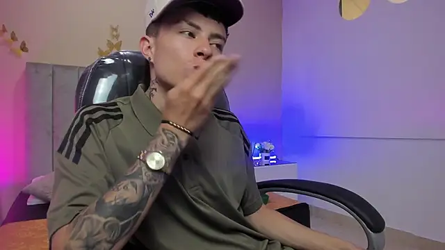 Nascary_Fox's Live XXX Chat