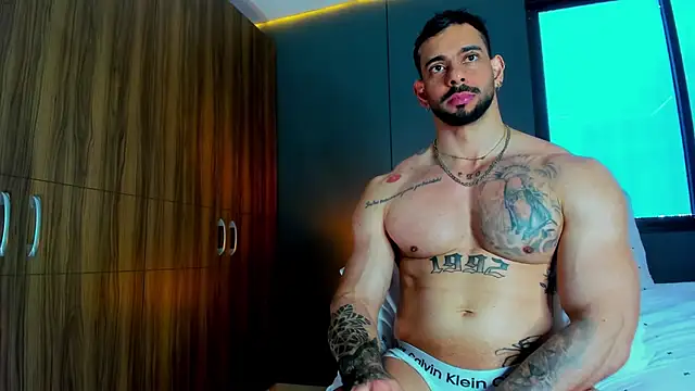 massimo_visconti's Live XXX Chat