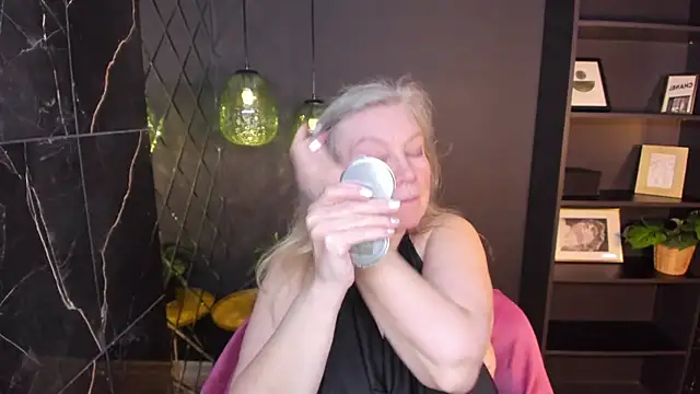 NataliMellow Chat XXX in diretta