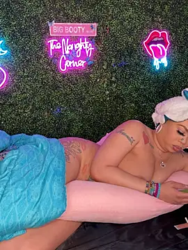 Chat XXX en directo de RenaThickAss