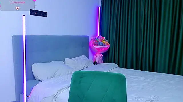 แชท XXX สดของ Kemi__Jordan