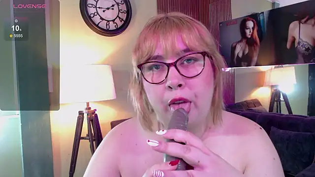 chloe_prg's Live XXX Chat