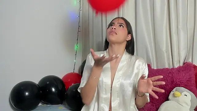 kendall_hernandez Live XXX-Chat