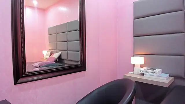 Онлайн чат XXX Helenn_Moore