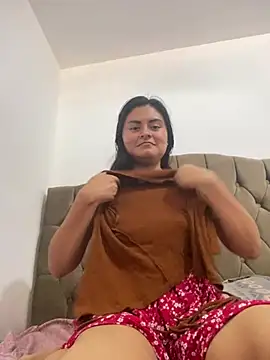 دردشة Mikaela43 الجنسية المباشرة