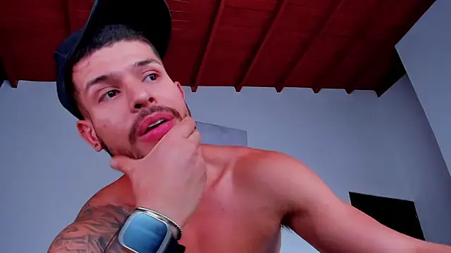 Santos_ramirez1's Live XXX Chat