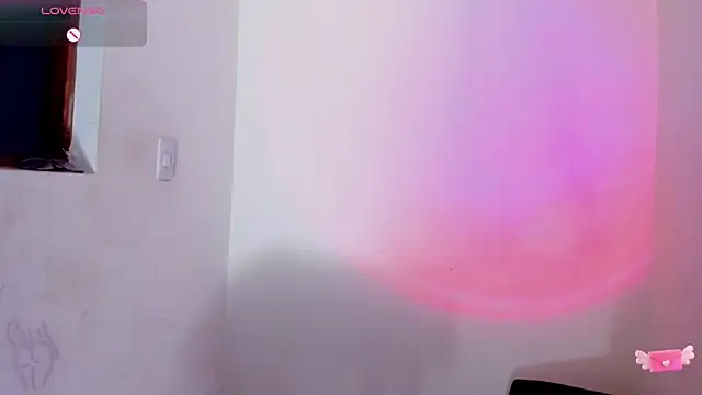 Viioleett_cum's Live XXX Chat