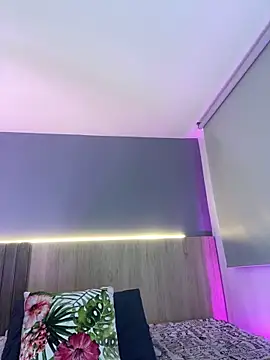 Atenea_Clerk Chat XXX in diretta