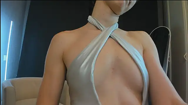 Pokazy przed kamerką – mint_ray