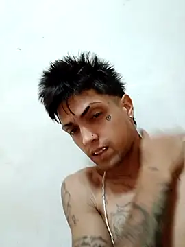 DanyCubanoCumm Webcam Show