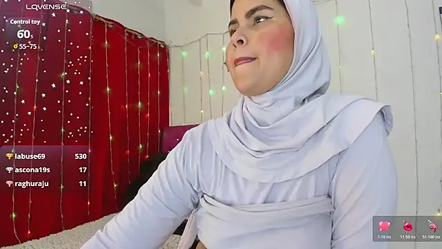 Chatroom XXX en direct de AishaAmin_