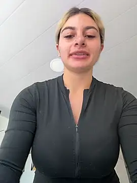 AtheneaRossi Chat XXX in diretta