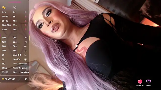 mslilly_croft's Webcam Show