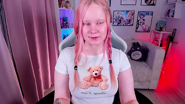 AnnieVibe Chat XXX in diretta