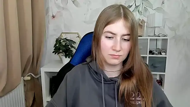 candy_Megan Chat XXX in diretta