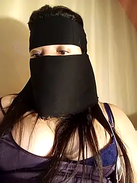 LONA-_- Chat XXX in diretta