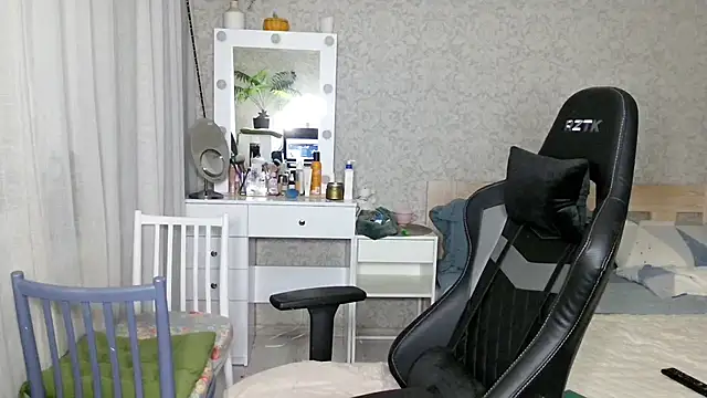 Chat +18 de Owly_NZ ao vivo