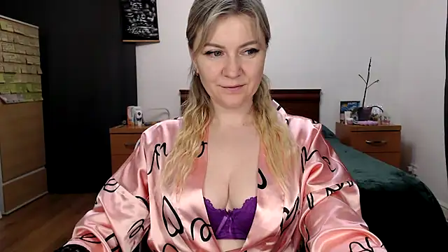 Chatroom XXX en direct de ParadiseAlina