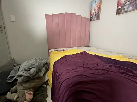 MissLola27's Live XXX Chat