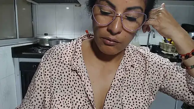 kateleyagrey élő XXX-chatje