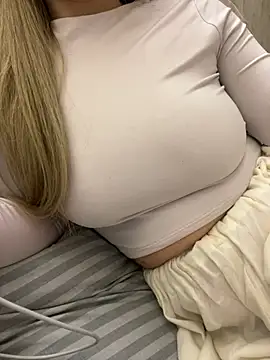 Majic_Maffin élő XXX-chatje