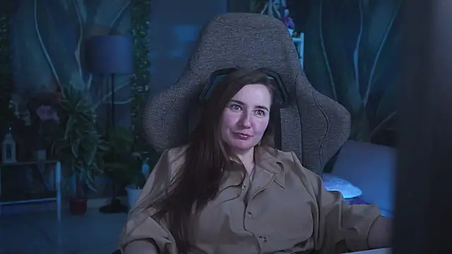 دردشة Golden_Dragon الجنسية المباشرة