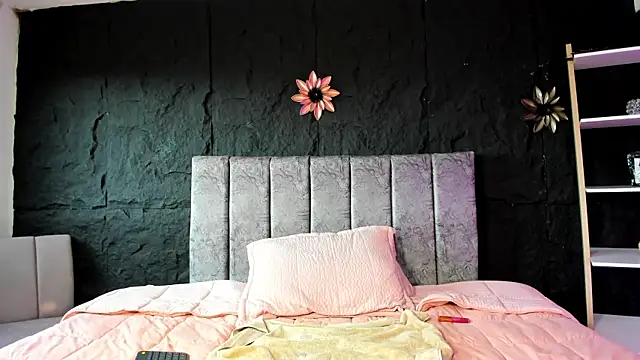 SophieWolf_'s Webcam Show