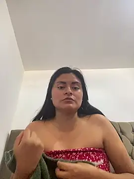 Mikaela43's Live XXX Chat