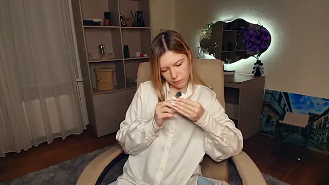 EthelOdum Chat XXX in diretta