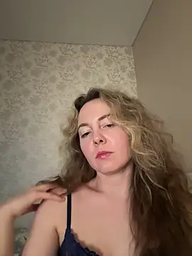 Elineaa: απευθείας συνομιλία ΧΧΧ