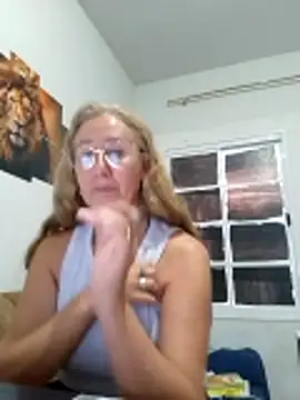 MILEIDE980 Live XXX-chat