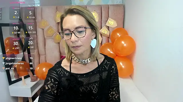 Issa_Milf__ Show Webcam