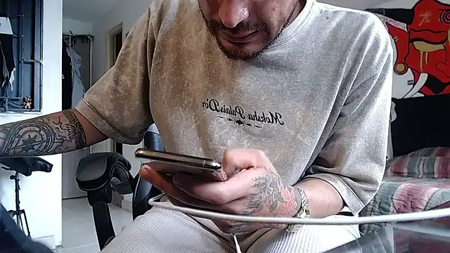 malek_xarx_ Adlı Modelin Canlı XXX Sohbeti