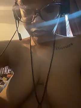 Онлайн чат XXX nickytheehawtie