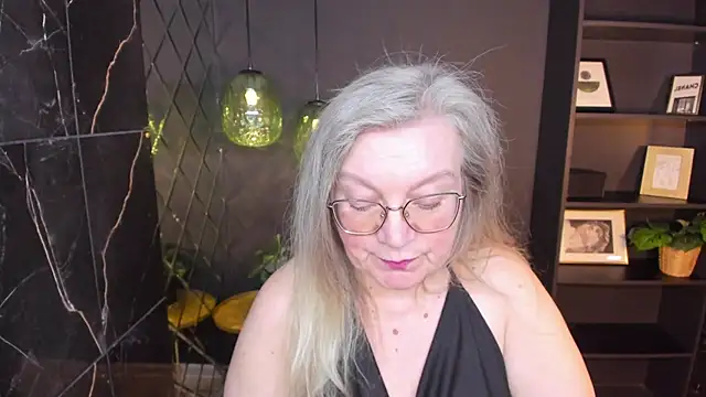 NataliMellow's Live XXX Chat