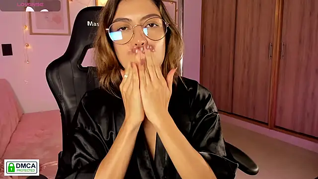 Lilabril's Live XXX Chat