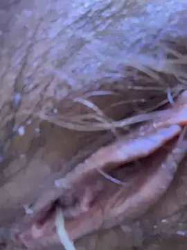 iu_uzZ 在線直播表演