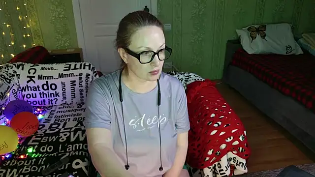 MarleneDietrich: онлайн-секс-чат