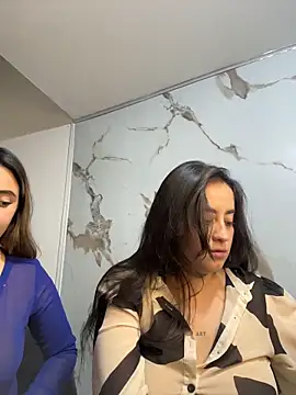 Chat +18 de Antonella_Julieta ao vivo