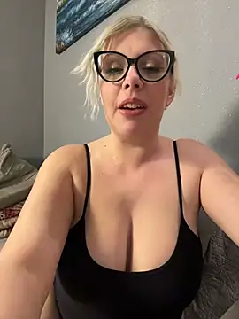 Chat +18 de EvaWelly ao vivo