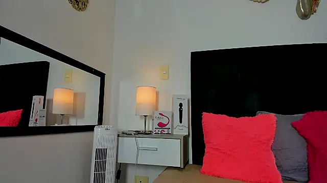 Chatroom XXX en direct de Natalye_23