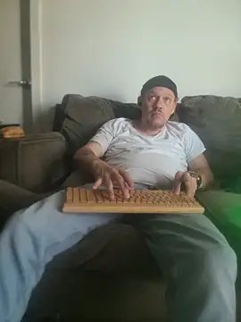 yourMasterisBored's Webcam Show