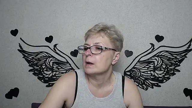 EmiliaGree Live XXX-chat