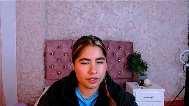 Sofiazaf_ Chat XXX live