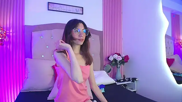 MarinetteLux live XXX chat