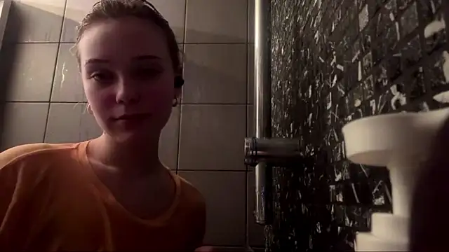 SourMidday Live XXX-chat