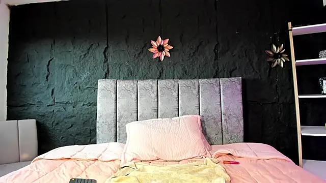 Pokazy przed kamerką – SophieWolf_