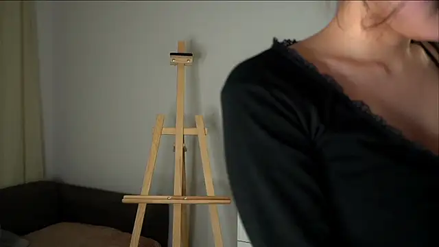 NelleMihalko Adlı Modelin Canlı XXX Sohbeti