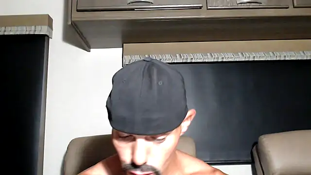 ThickD2C: απευθείας συνομιλία ΧΧΧ