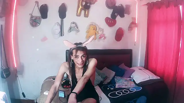 alexxa_dirty Adlı Modelin Web Kamerası Şovu